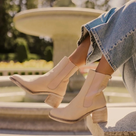 New Free People Essential Chelsea Boots Size 38.5 - Picture 2 of 14